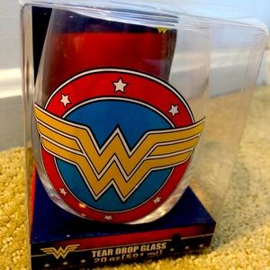 Wonder woman wine glass